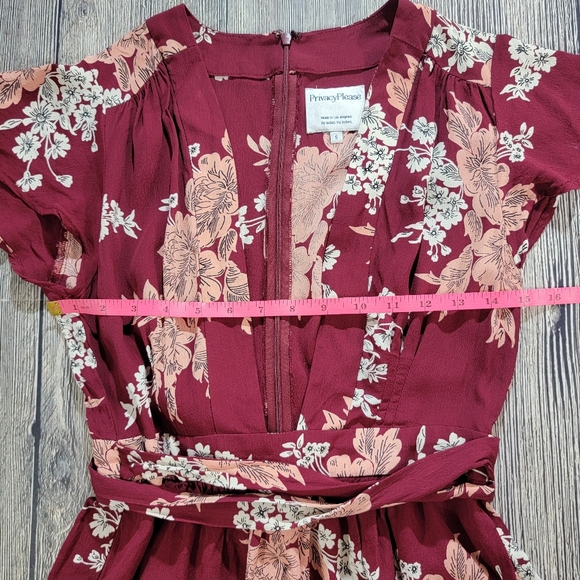 Privacy Please Goodwin Floral Tie Waist Romper - Picture 13 of 16